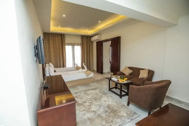 Executive Suite 1