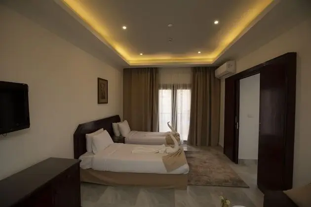 Executive Suite 1