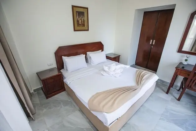 Executive Suite 1