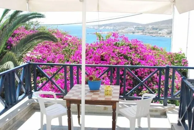 Üç Kişilik Oda, Deniz Manzaralı