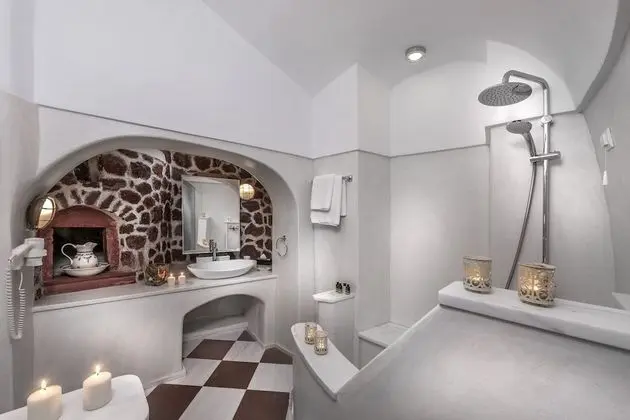 Authentic Santorinia Residence (Family)