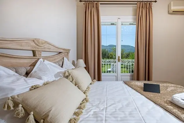 Luxury Villa, 5 Yatak Odası, Havuz Manzaralı