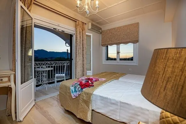 Luxury Villa, 5 Yatak Odası, Havuz Manzaralı