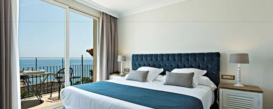 Tek Büyük Yataklı Oda (sea / beach view)