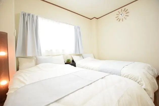 Ev (Private Vacation)