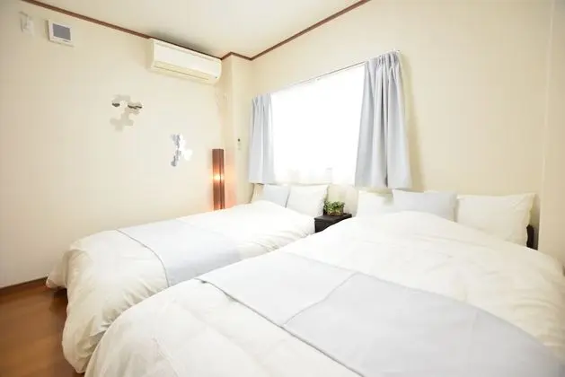 Ev (Private Vacation)