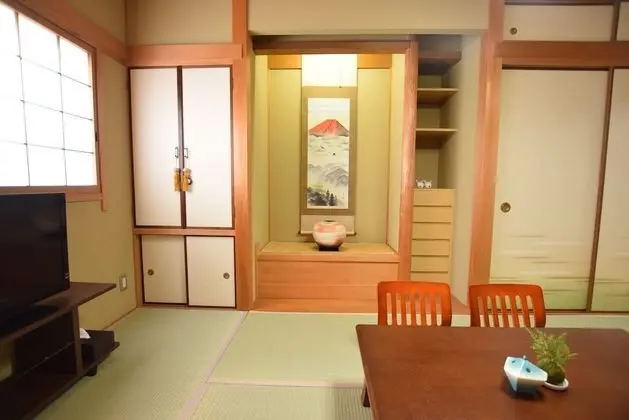 Ev (Private Vacation)