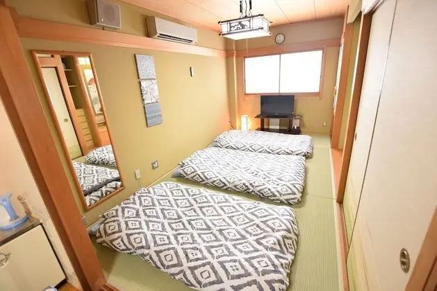 Ev (Private Vacation)