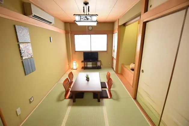 Ev (Private Vacation)