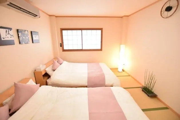Ev (Private Vacation)