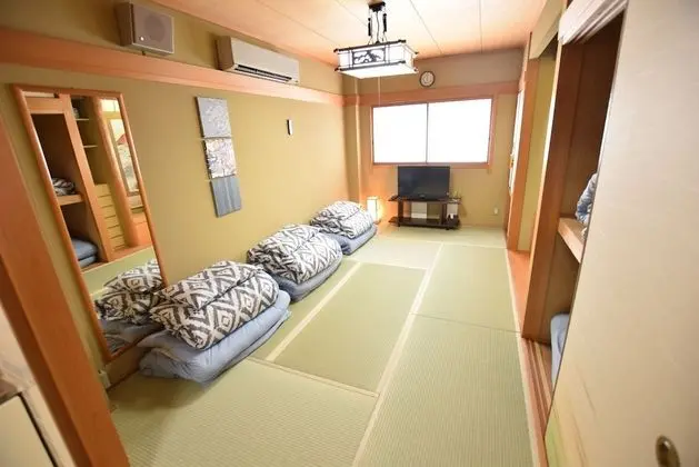 Ev (Private Vacation)