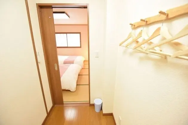 Ev (Private Vacation)