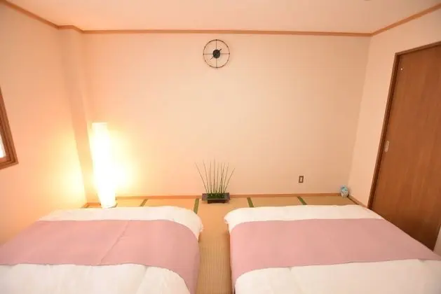 Ev (Private Vacation)