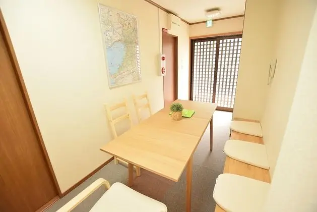Ev (Private Vacation)
