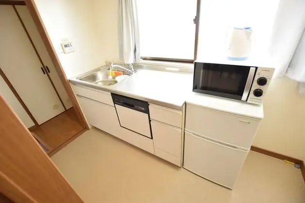 Ev (Private Vacation)