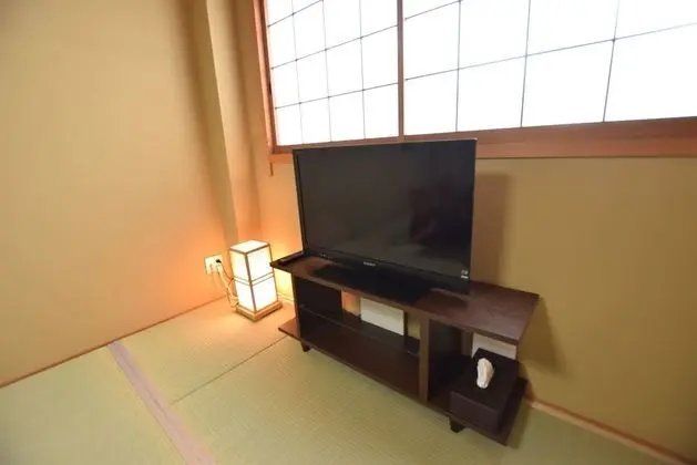 Ev (Private Vacation)