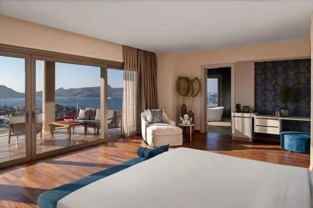 https://images.odamax.com/img/1920x1080/odamax/image/upload/Ailla_Yal_kavak_202605111416009_Ailla_YK_SeaViewInfinitySuitewithTerrace_02.jpg