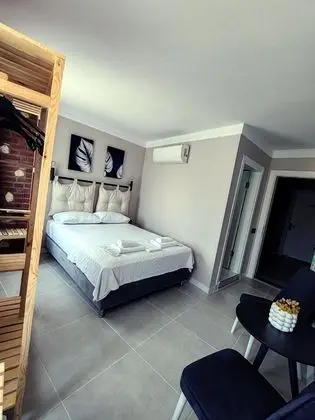 Deluxe