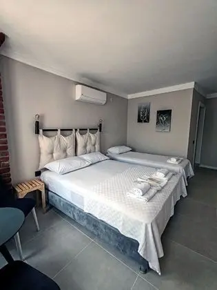 Deluxe 3