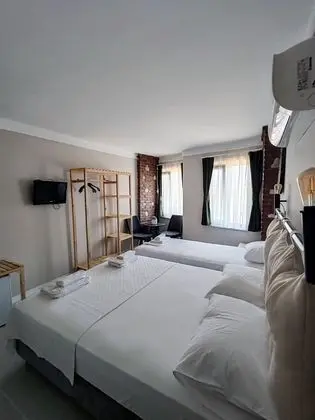 Deluxe 3