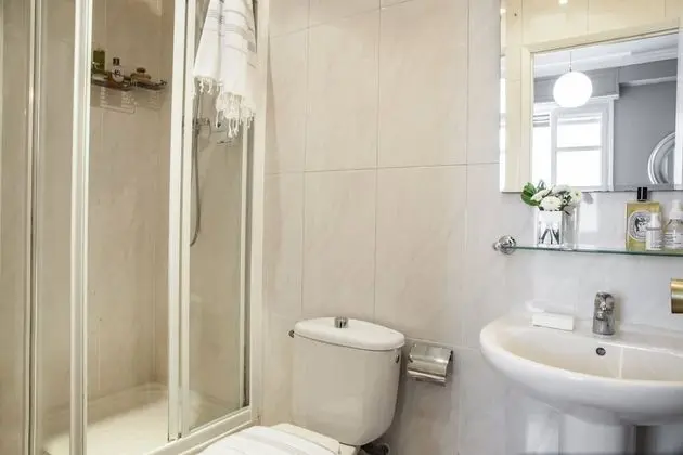 Standard Tek Büyük veya İki Ayrı Yataklı Oda