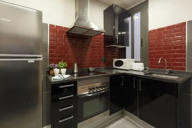 Standard Apart Daire, 2 Yatak Odası, Mutfak, Şehir Manzaralı