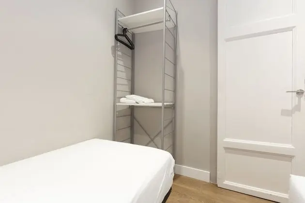 Standard Apart Daire, 2 Yatak Odası, Mutfak, Şehir Manzaralı