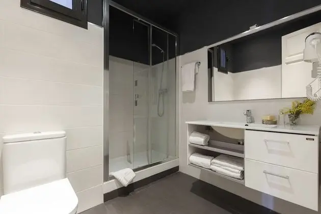 Standard Apart Daire, 2 Yatak Odası, Mutfak, Şehir Manzaralı