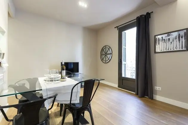 Standard Apart Daire, 2 Yatak Odası, Mutfak, Şehir Manzaralı