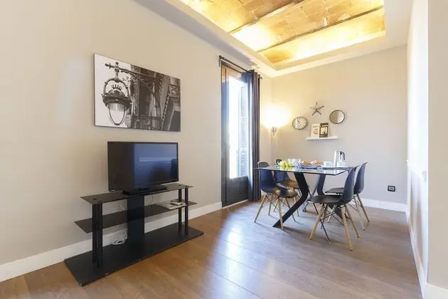 Standard Apart Daire, 2 Yatak Odası, Mutfak, Şehir Manzaralı