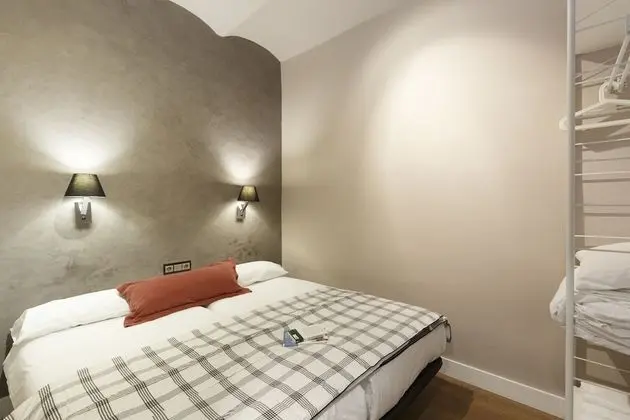 Standard Apart Daire, 2 Yatak Odası, Mutfak, Şehir Manzaralı