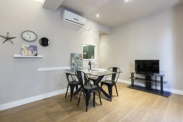 Standard Apart Daire, 2 Yatak Odası, Mutfak, Şehir Manzaralı
