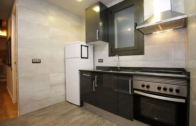 Standard Apart Daire, 2 Yatak Odası, Mutfak, Şehir Manzaralı