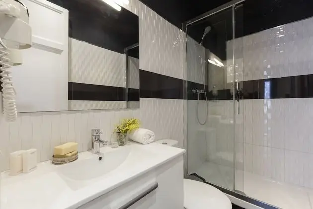 Standard Apart Daire, 2 Yatak Odası, Mutfak, Şehir Manzaralı