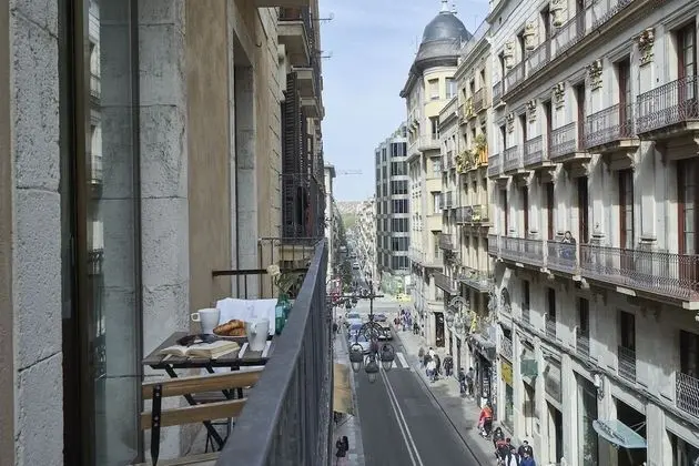 Standard Stüdyo, Balkon