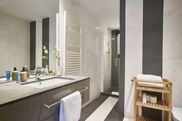 Standard Apart Daire, 2 Yatak Odası, 2 Banyolu, Şehir Manzaralı