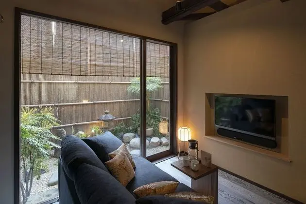 Traditional Ev (Private Vacation Home)
