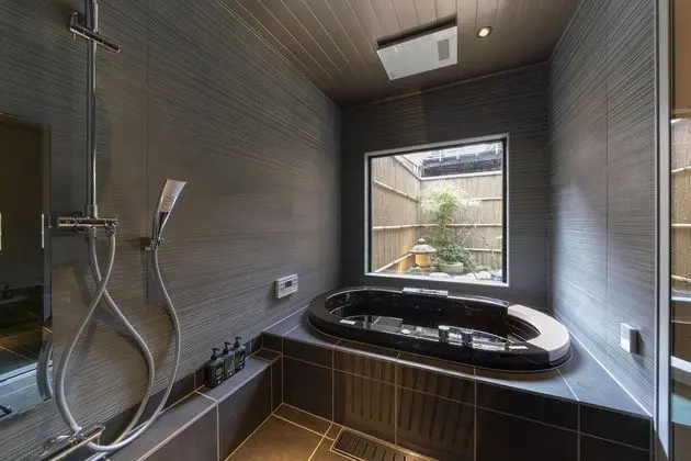 Traditional Ev (Private Vacation Home)
