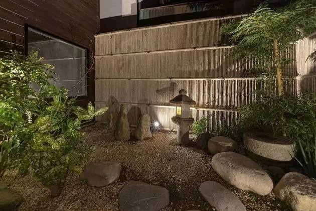 Traditional Ev (Private Vacation Home)