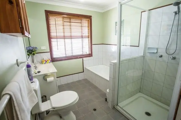 Standard Tek Büyük Yataklı Oda (First Floor)