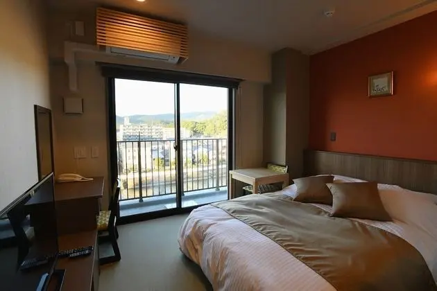 Tek Büyük Yataklı Oda, Balkon