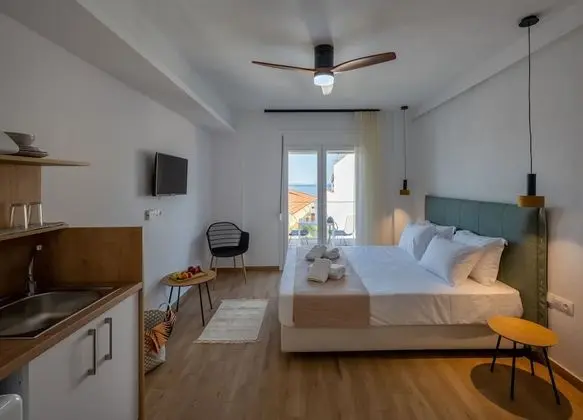 Deluxe Tek Büyük veya İki Ayrı Yataklı Oda, 1 En Büyük (King) Boy Yatak, Deniz Manzaralı, Zemin Kat