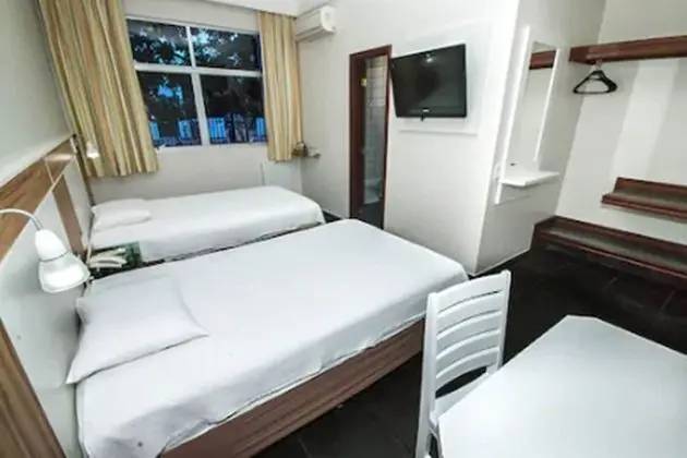 Luxury Tek Büyük Yataklı Oda