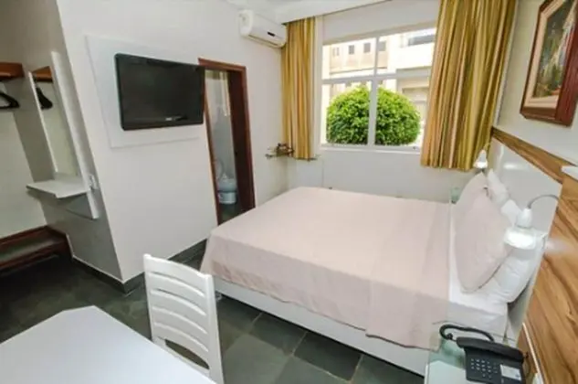 Luxury Tek Büyük Yataklı Oda