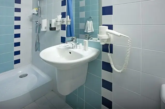 Standard İki Ayrı Yataklı Oda (24 часа/hours)
