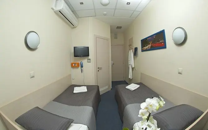 Standard Tek Büyük veya İki Ayrı Yataklı Oda (Terminal Aeroexpress)