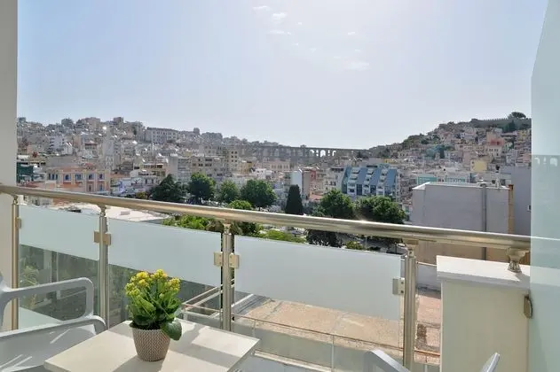 Standard Üç Kişilik Oda, Şehir Manzaralı
