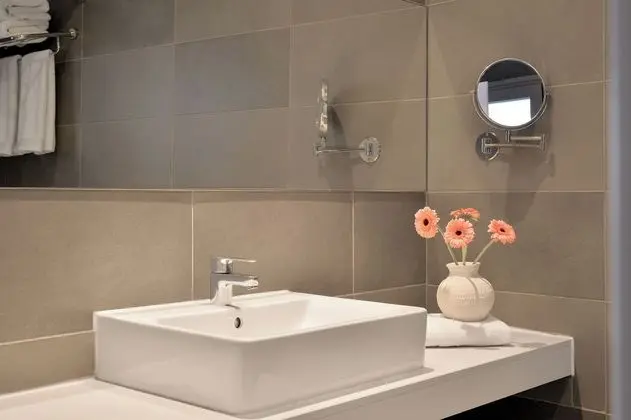 Standard Üç Kişilik Oda, Şehir Manzaralı