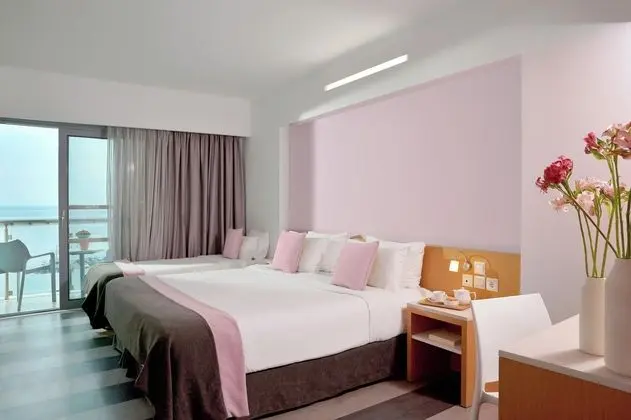 Standard Üç Kişilik Oda, Şehir Manzaralı
