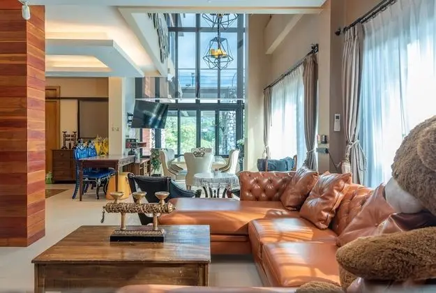 6-Bedroom Villa